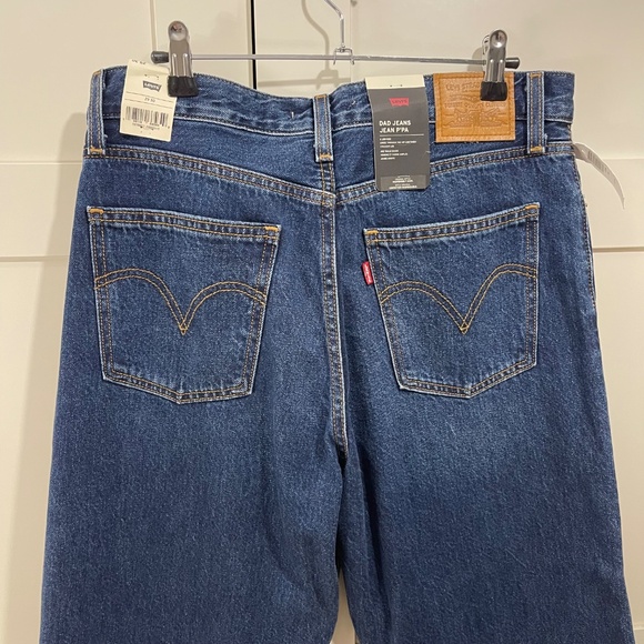 I SHIP PURO 😊 NWT Levi's Dad Jean - Mid-rise loose jeans - Indigo blue - Sz 29 - Picture 6 of 13
